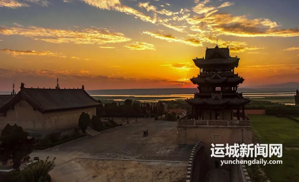 运城演员深情演绎，对话与独白的艺术之旅