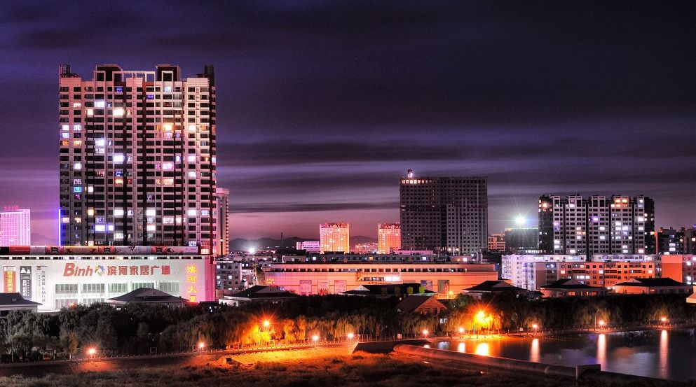 阜新日常，友情、家庭与温馨的一天旅程